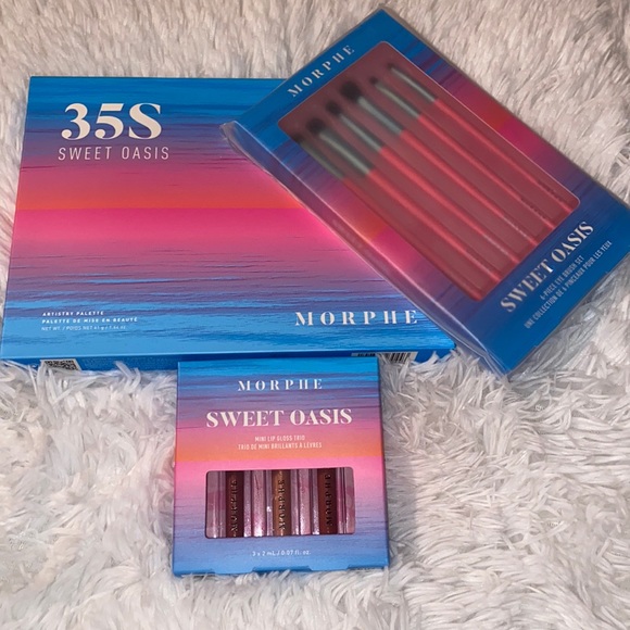 Morphe Other - Sweet Oasis Bundle By Morphe